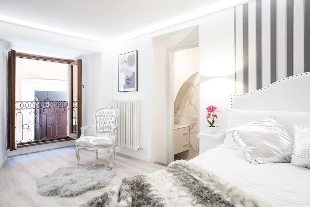 My Piazza Navona Jacuzzi Suite -Topcollection Рим Екстериор снимка